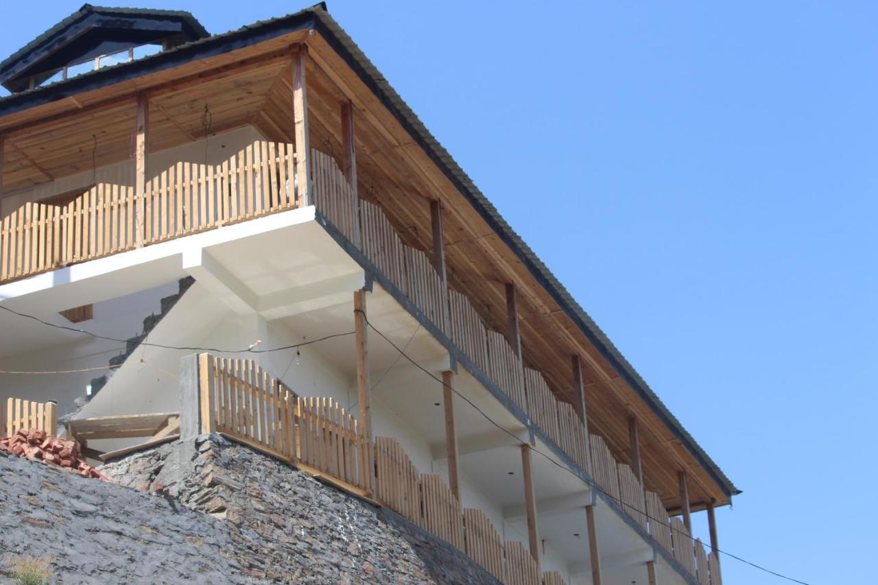 Veda Inn Chakrāta Exterior foto