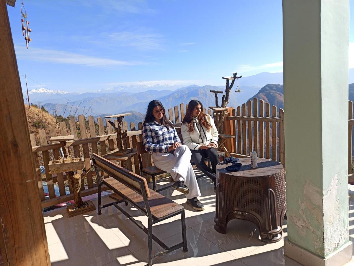 Veda Inn Chakrāta Exterior foto