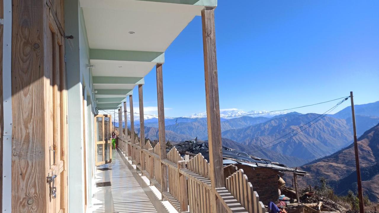 Veda Inn Chakrāta Exterior foto